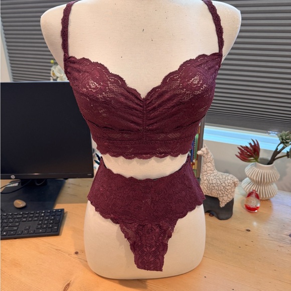 Cosabella Sweetie Bralette Large 36 A/B/C & Comfie Panty M/L Vino Color